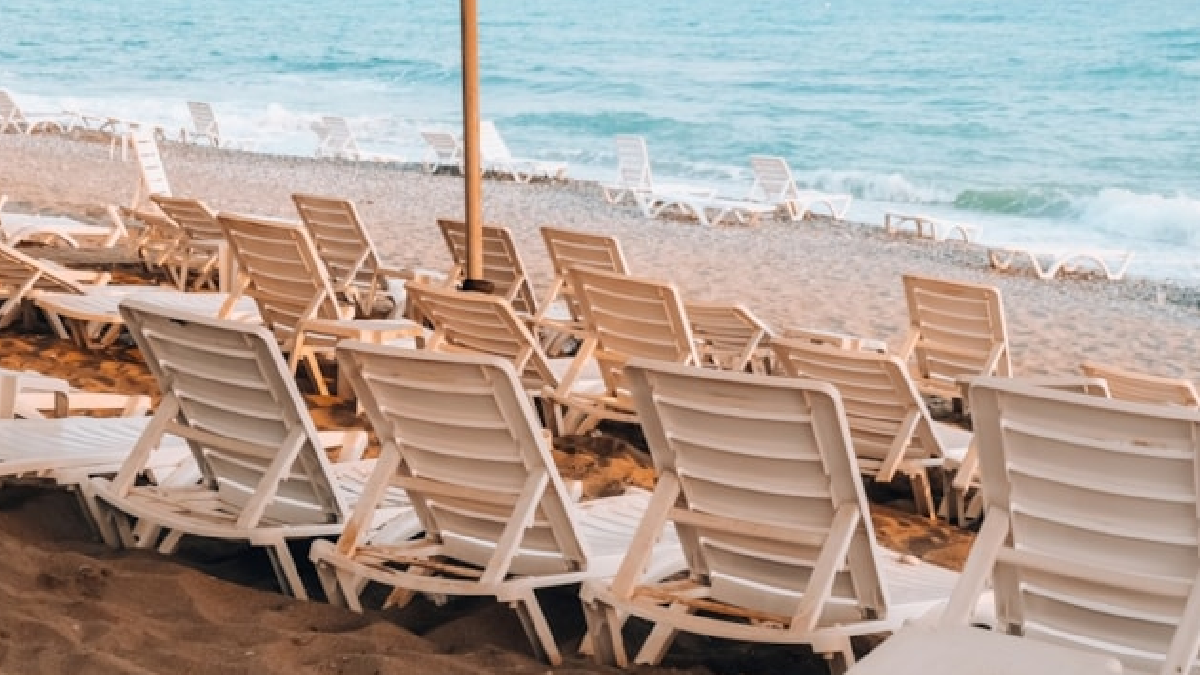 Plajlarda şezlong ve şemsiye açmak yasaklandı