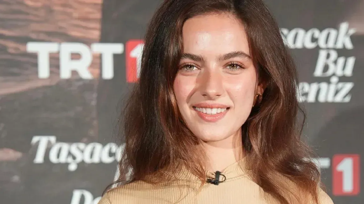 Taşacak Bu Deniz'in Eleni'si Ava Yaman'dan yeni proje