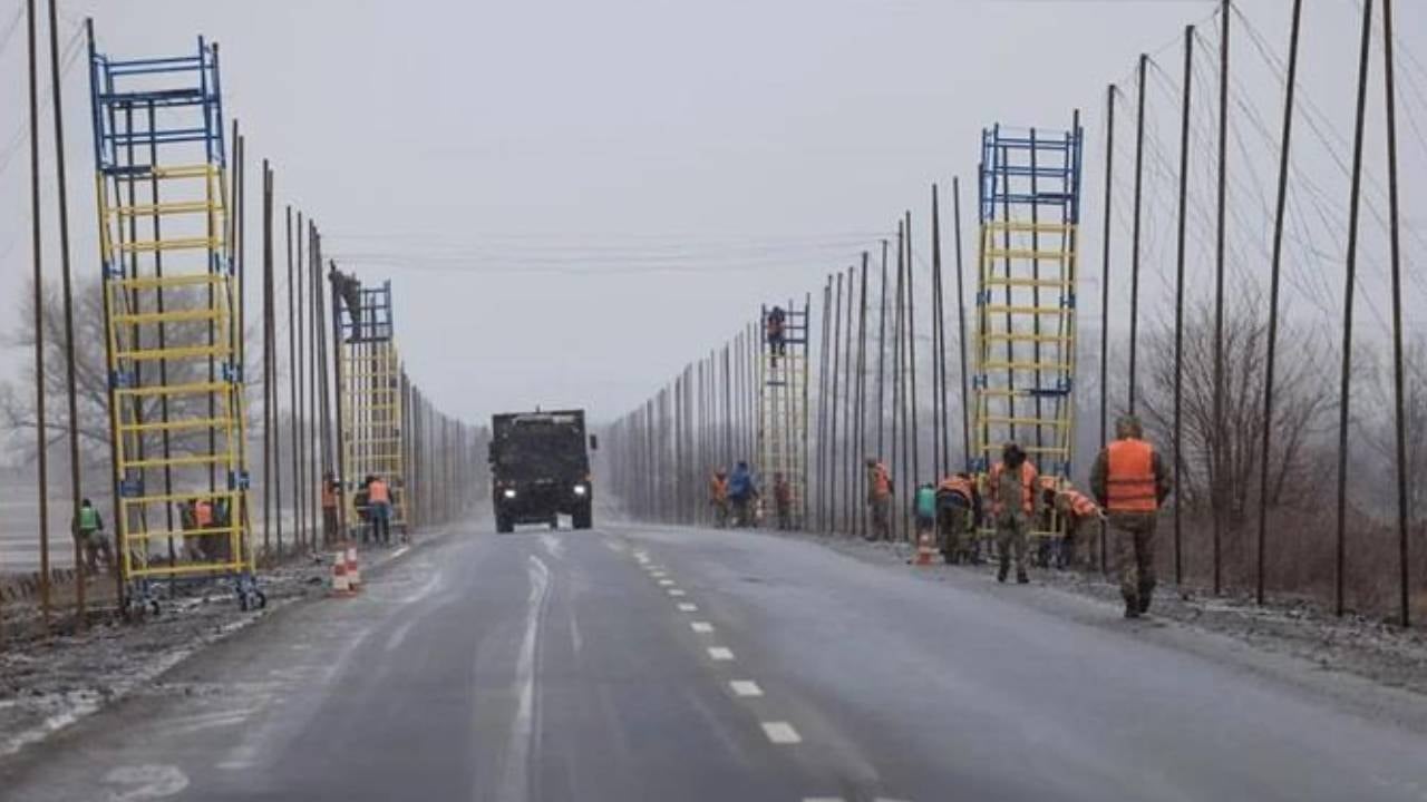 Ülkeyi balıkçı ağlarıyla koruyacaklar: Her gün 1 kilometre örüyorlar