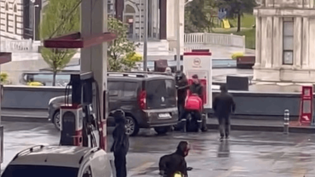 Akaryakıt istasyonu savaş alanına döndü
