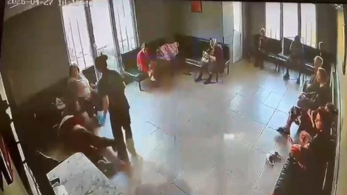 Bakımevi değil 'dehşet' evi: Önce ittirip yere düşürdü, sonra tükürdü