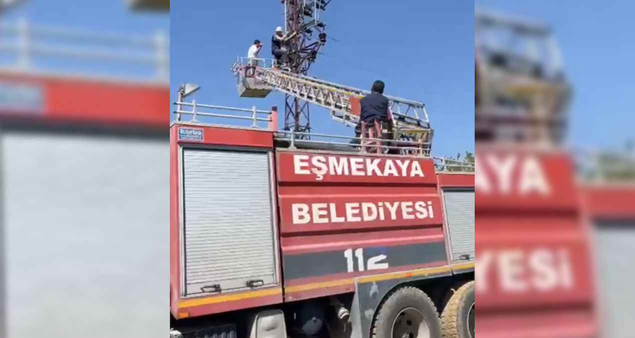 Aksaray'da elektrik direğinde akıma kapılan çiftçi kurtarıldı