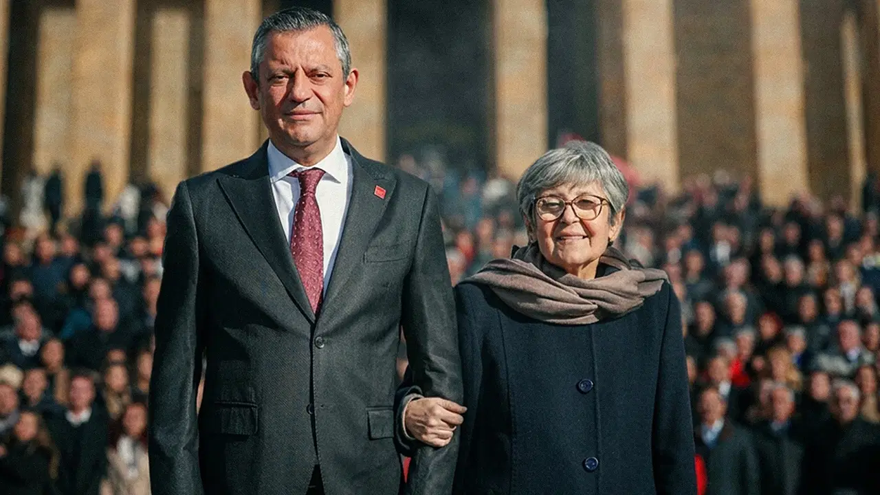 Özgür Özel'den 'Anneler Günü' mesajı!