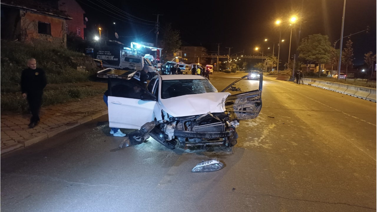 Park halindeki araca çarpıp otomobilden fırlayarak hayatını kaybetti