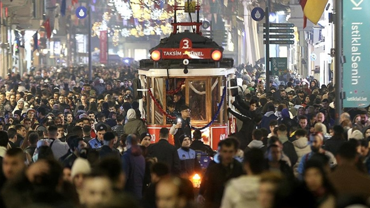 Operasyonlar tutmadı: Sokakta tek gündem geçim