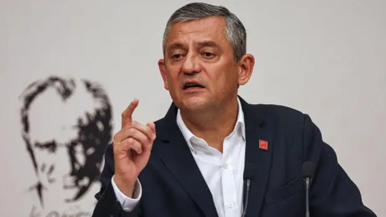 Özgür Özel saat verip çağrı yaptı!