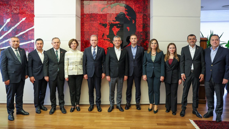 CHP'li belediye başkanları Ankara'da olağanüstü toplandı