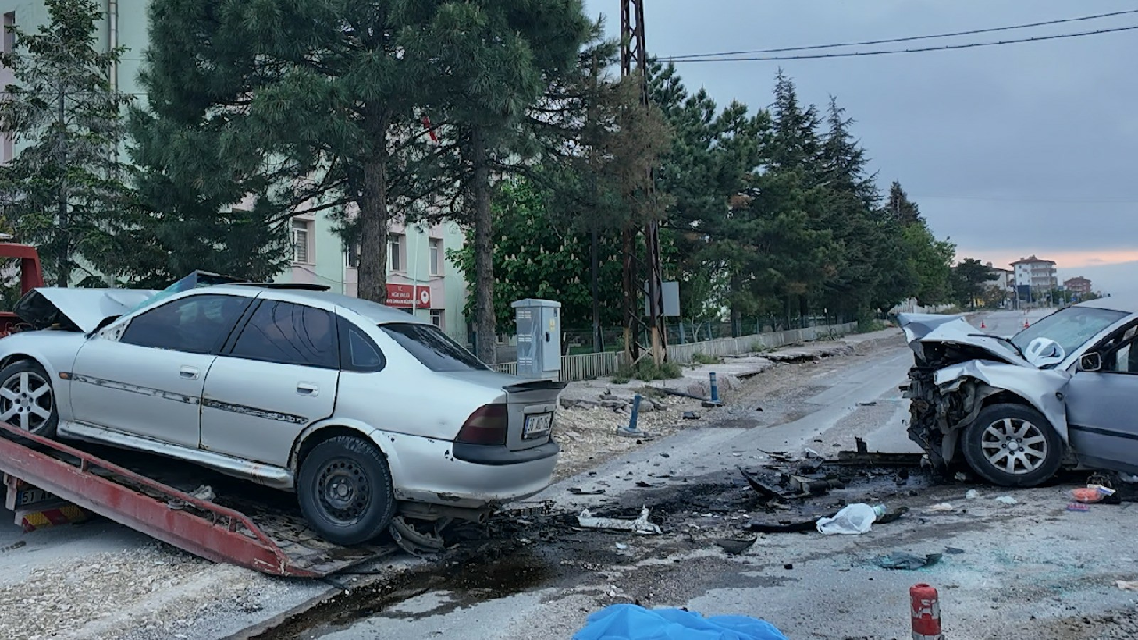 Niğde'de feci kaza! 2 ölü 2 yaralı