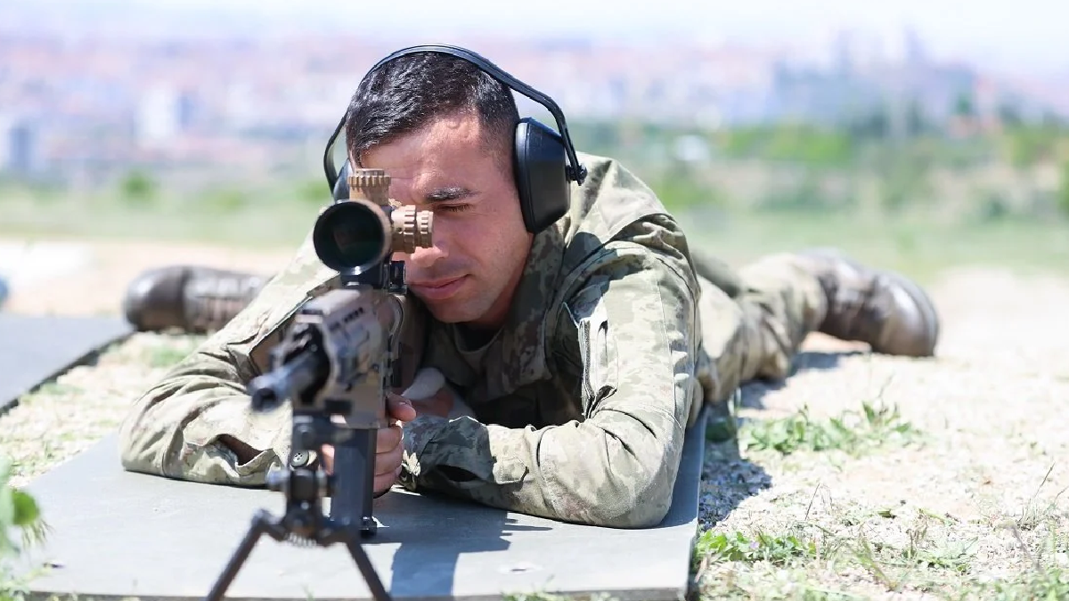 Dünyanın en iyi keskin nişancılar listesine Türk askeri damga vurdu
