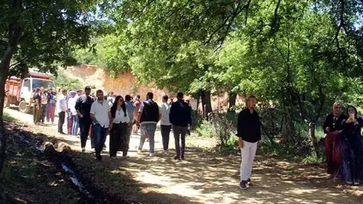 Türkiye’de evlenmek isteyen gençler bu köye akın ediyor