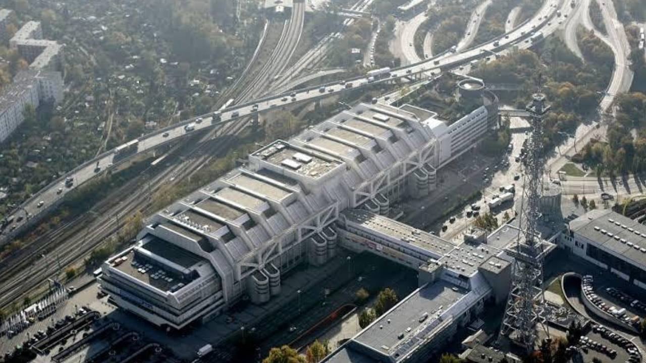 Eyfel Kulesi büyüklüğündeki dev binayı 1 euroya kiralıyorlar! Ama arkasındaki şartı duyan vazgeçiyor