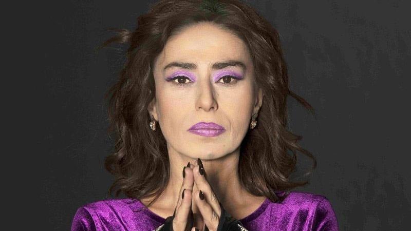 Yıldız Tilbe gördüğü şiddeti bu sözlerle anlattı: ''Ağlaya ağlaya ayrıldım''
