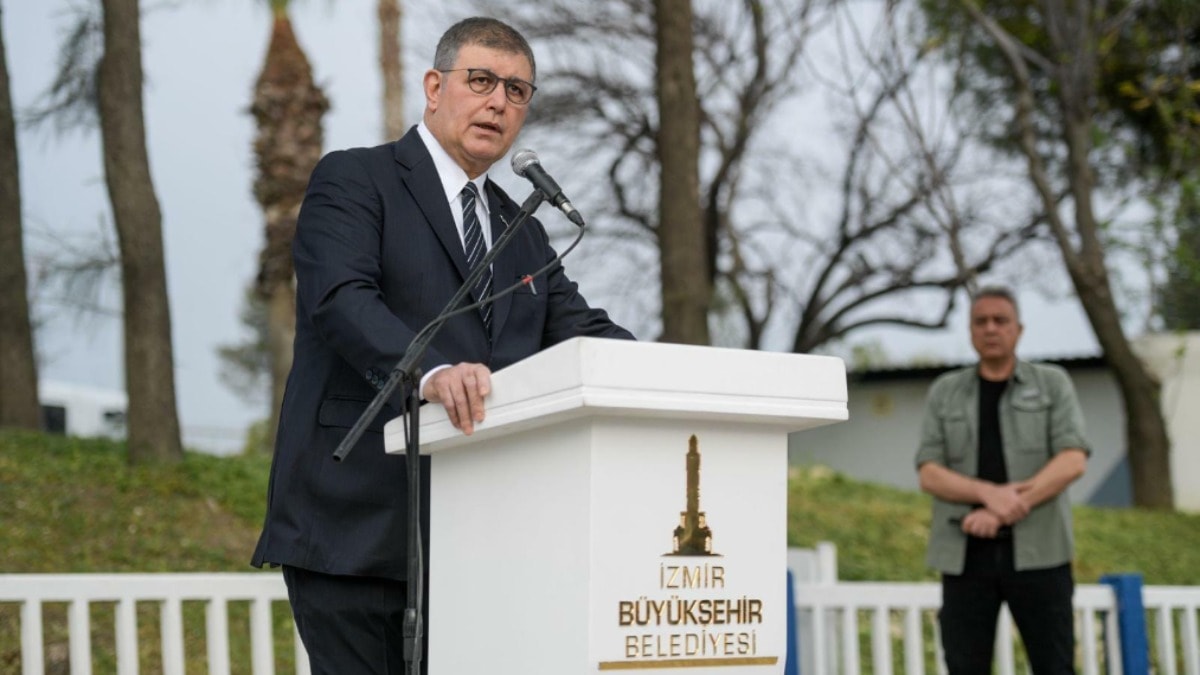 Cemil Tugay birazdan CHP'den istifa edip etmeyeceğini açıklayacak 