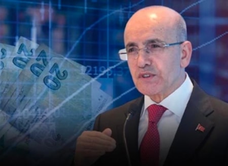 Hazine ve Maliye Bakanı Mehmet Şimşek'ten 'enflasyon' açıklamasıHazine ve Maliye Bakanı Mehmet Şimşek, dış şok olmasaydı enflasyonun bu sene yüzde 20'nin bir tık altında ya da bir tık üstünde olma olasılığının yüksek olduğunu belirtti