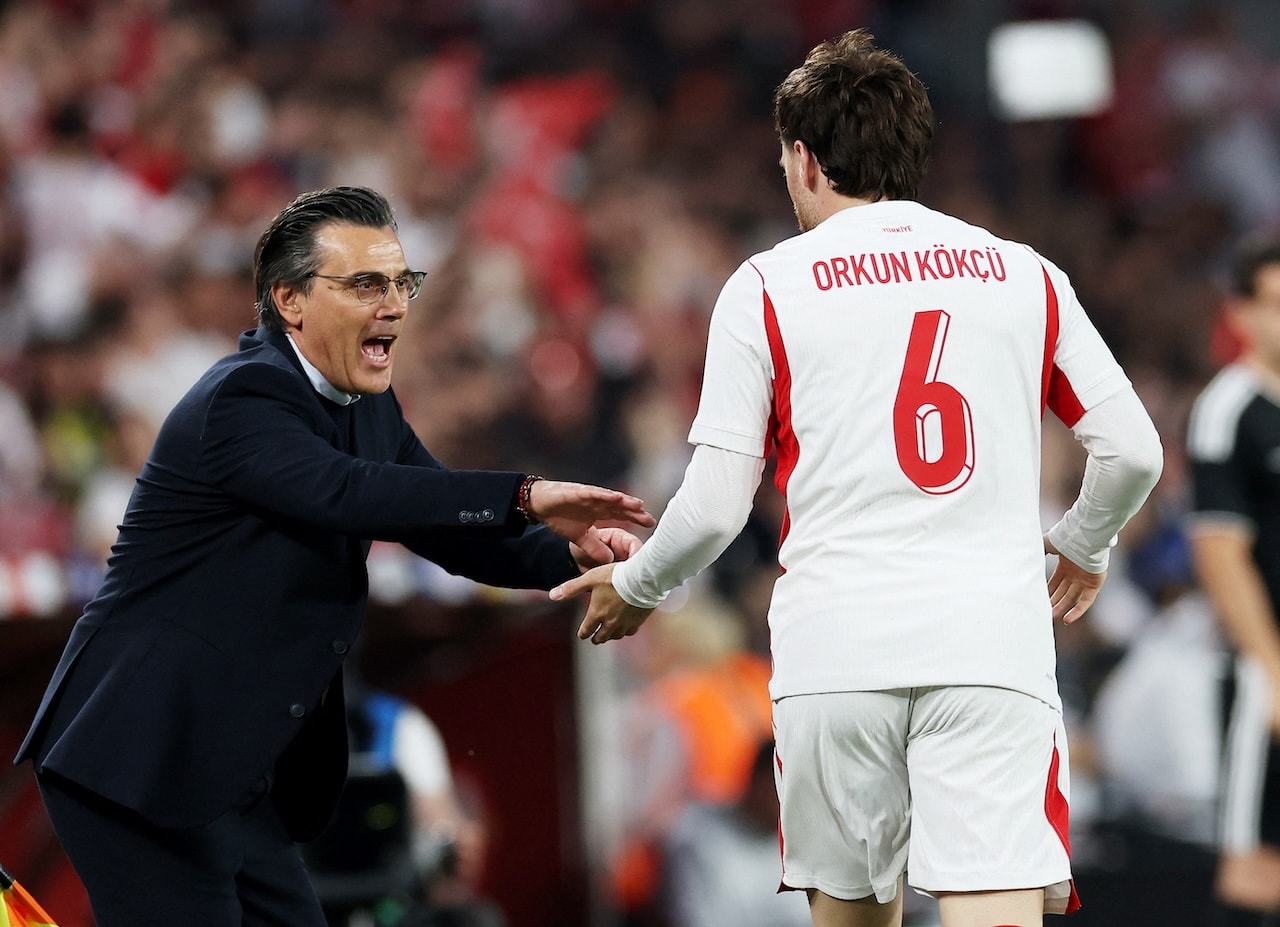 Montella'dan kadro eleştirilerine yanıt! Kulak asmıyorum