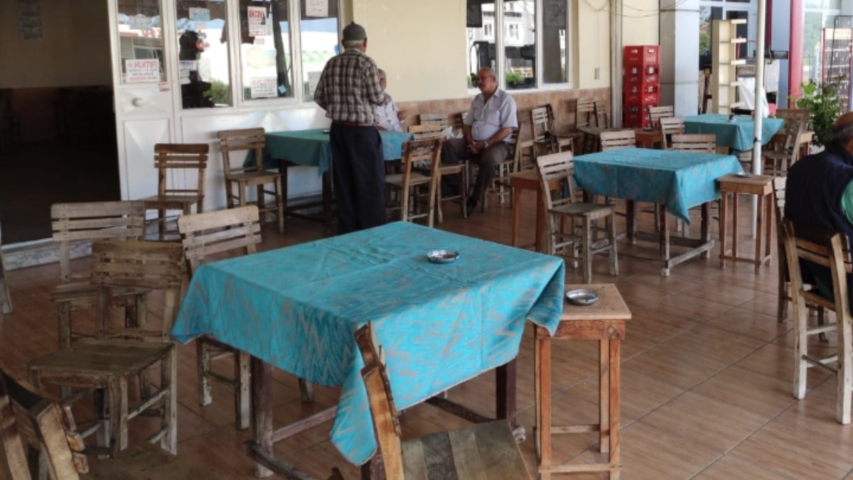 Kahveye giden kocalar aman dikkat! Artık boşanma sebebi