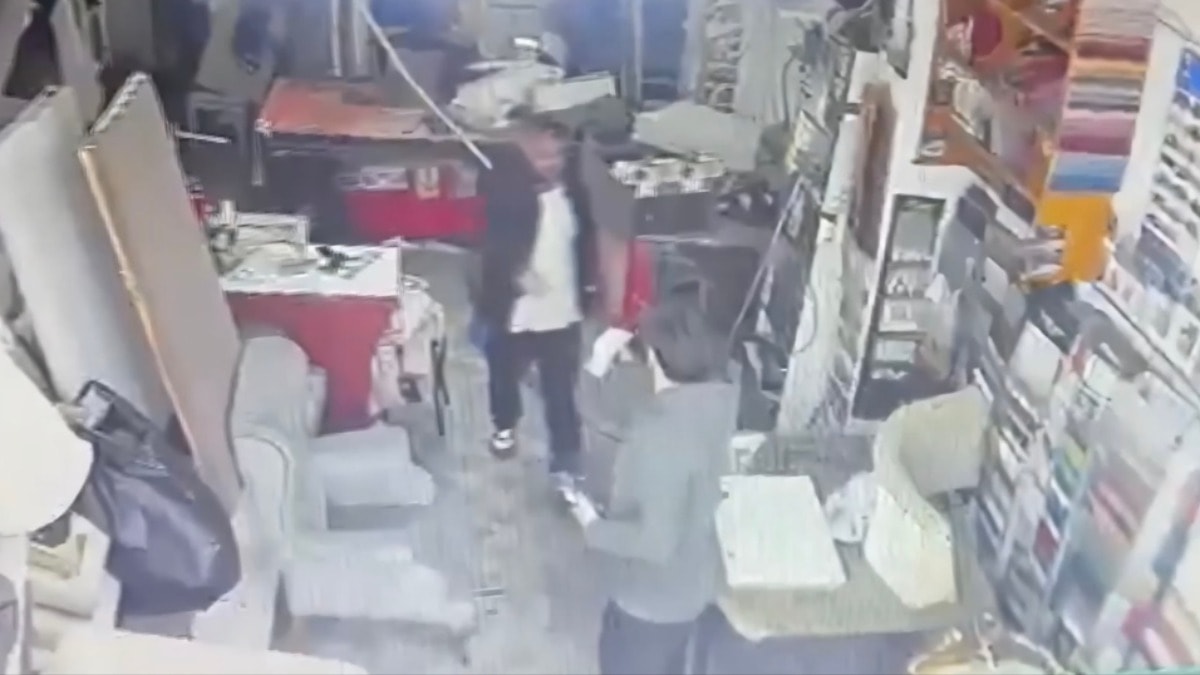 İstanbul'da pes dedirten esnaf kavgası: Borcunu isteyen komşusunu ölümle tehdit etti!