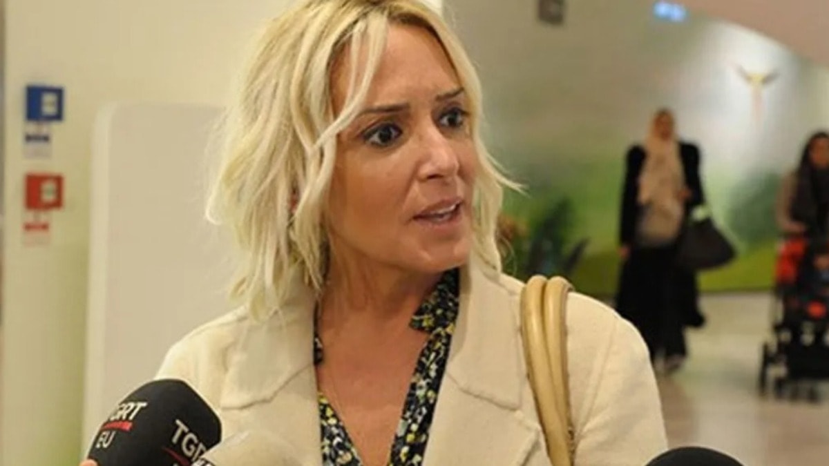 Reha Muhtar’ın cenaze törenine katılan Saba Tümer sitem etti