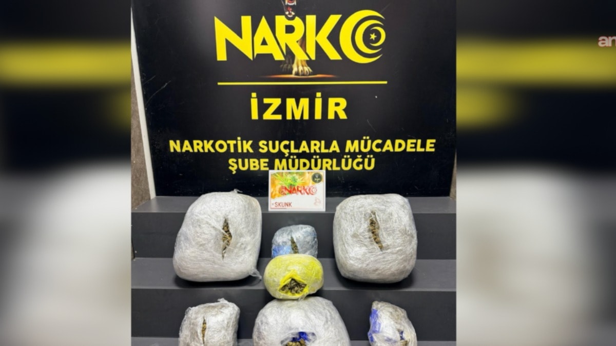 Durdurulan araçtan kilolarca uyuşturucu çıktı