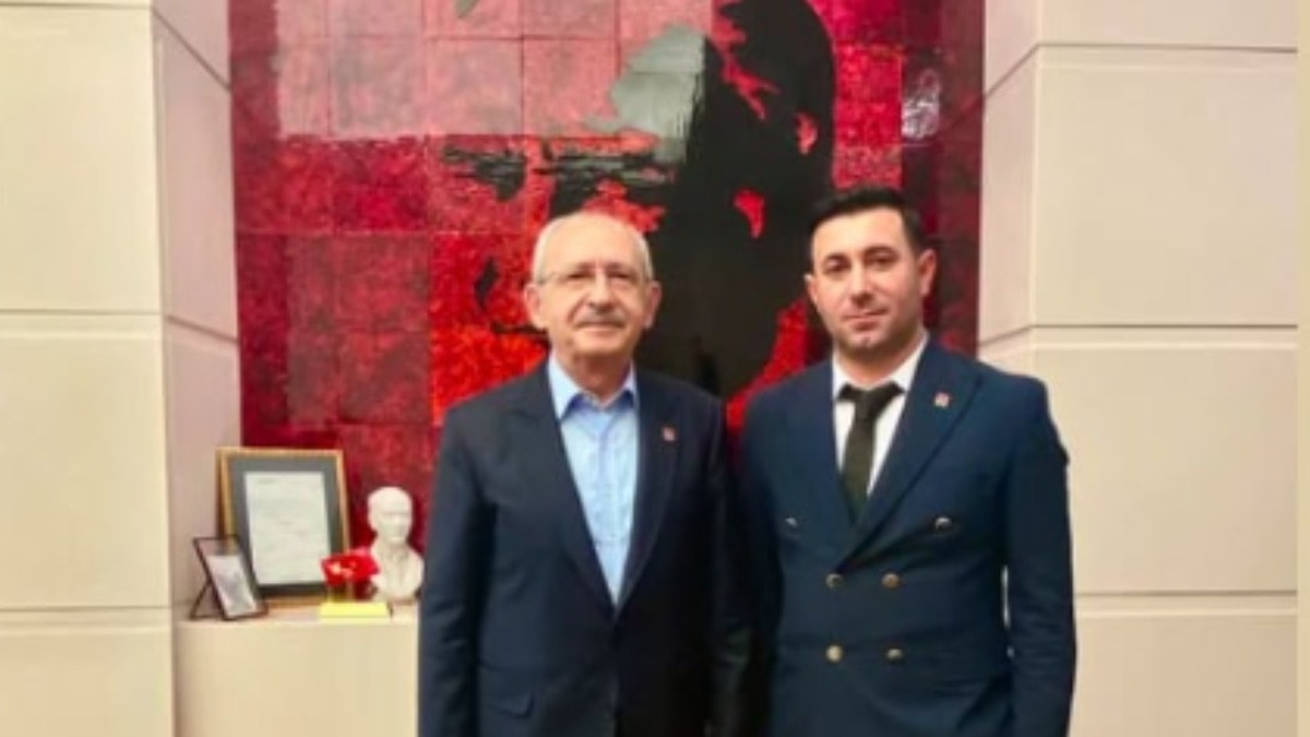 CHP'li İlçe Başkanı, Özel'in fotoğrafını indirdi, Kılıçdaroğlu'nun fotoğrafını astı