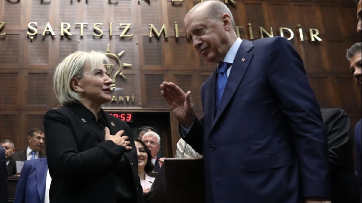Yarın AKP'ye katılması beklenen 3 belediye başkanı belli oldu