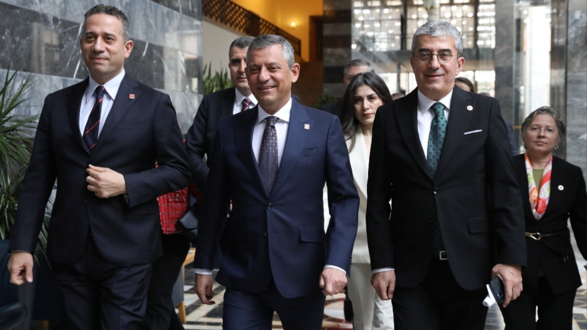 9 vekili CHP'den attılar