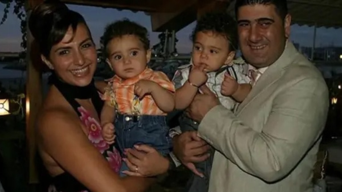 15 yıl çocuk özlemi çekmişti: Ünlü çiftin ikizleri kocaman oldu!