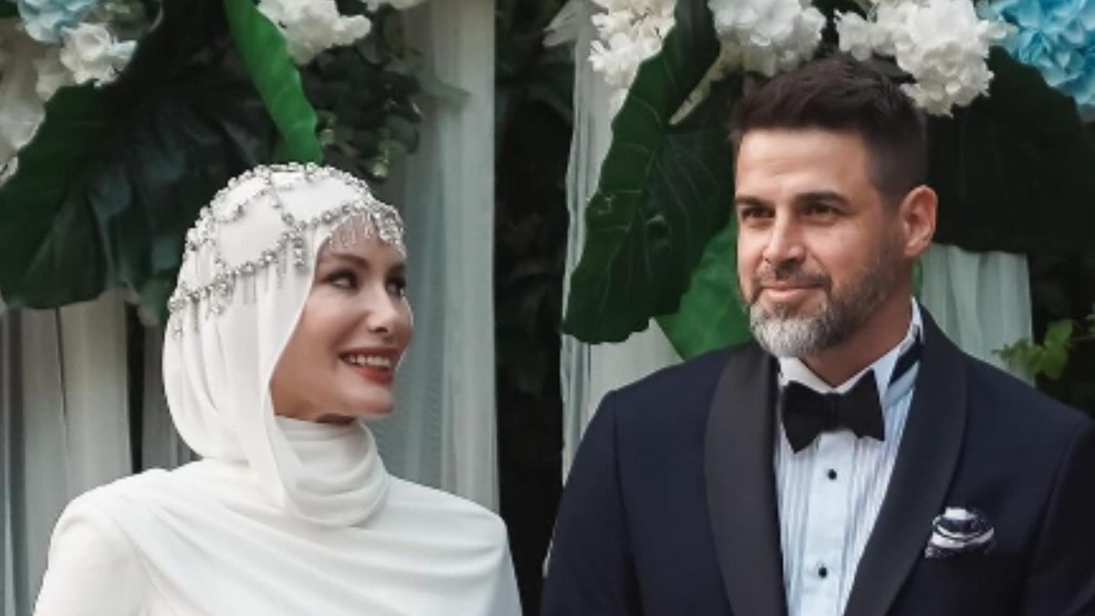 Eşinin romantik sözler dikkat çekti