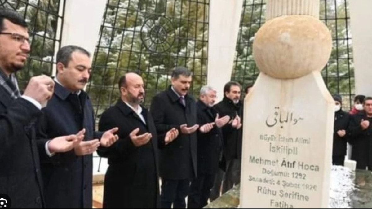 Her sözü olay, her icraatı tartışmalı