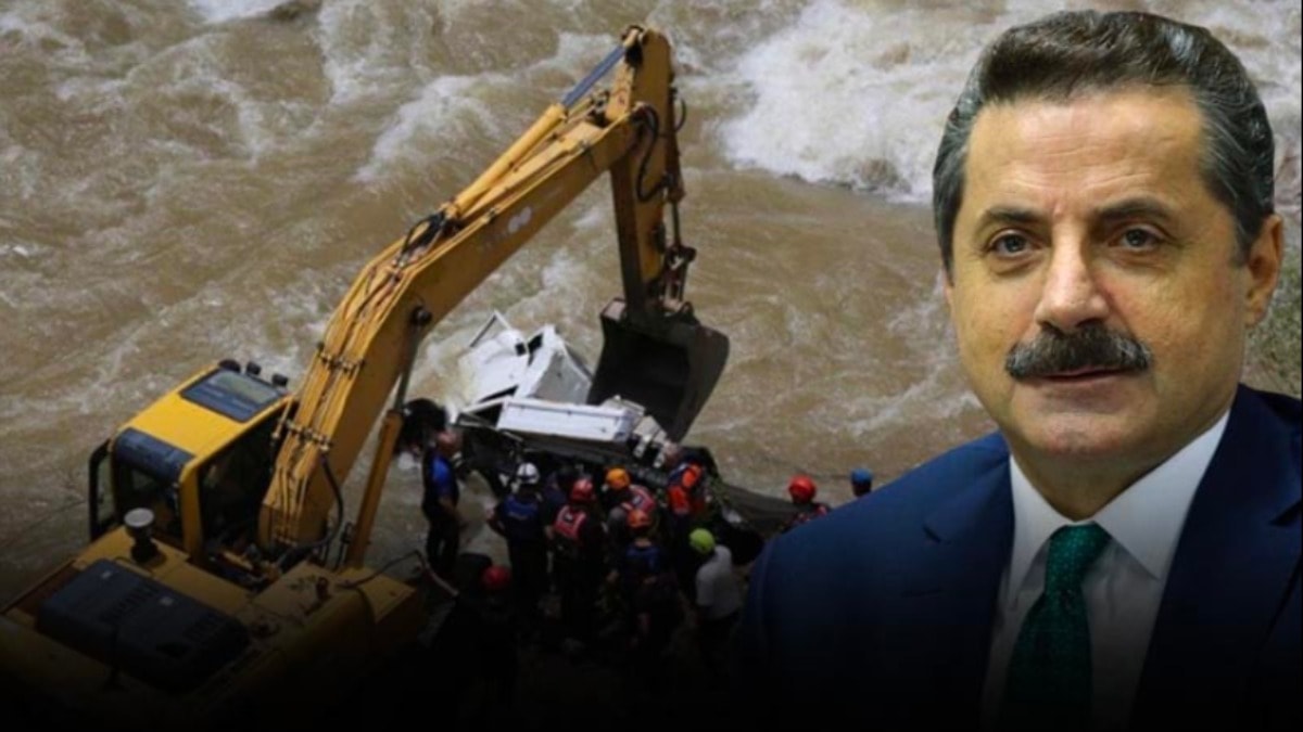 AKP'li eski Bakan küplere bindi: "Defolun gidin"