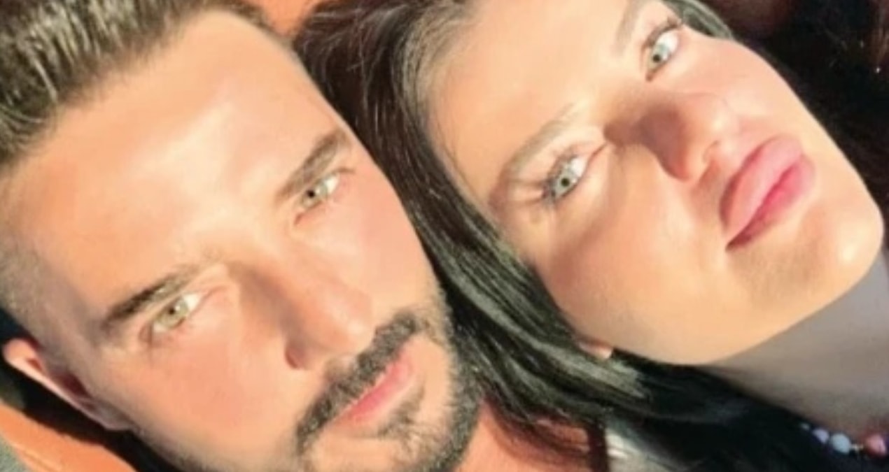 Gökhan Özen'den sevgilisi Naz Canbaz ile aşka geldi: Paylaşımına yazdığı not ilgi gördü