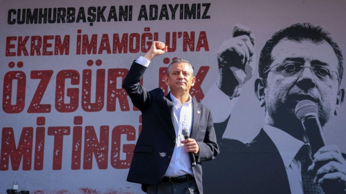 Kılıçdaroğlu yönetiminin ilk işi Özel'i silmek oldu