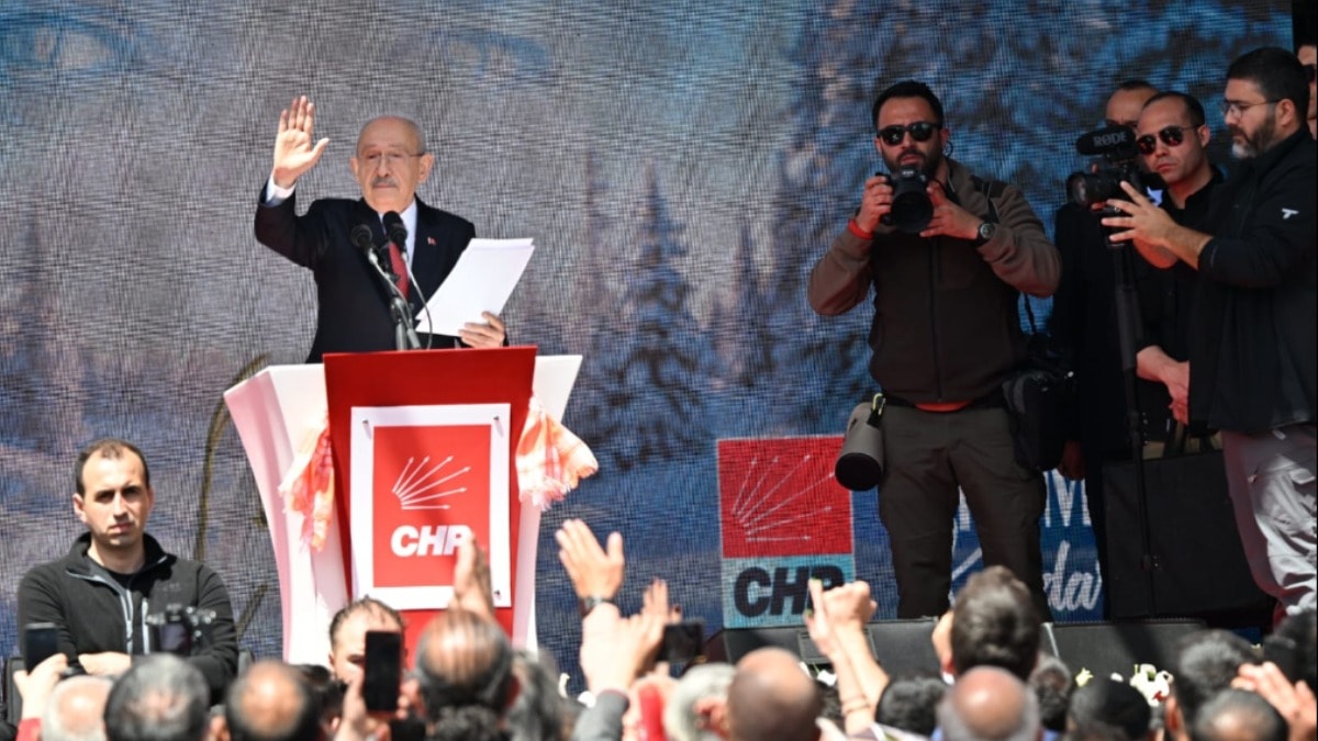 CHP Genel Merkezine bu şarkıyla çıkmıştı! Grup Yorum, Kılıçdaroğlu'nun şarkılarını kullanmasını yasakladı