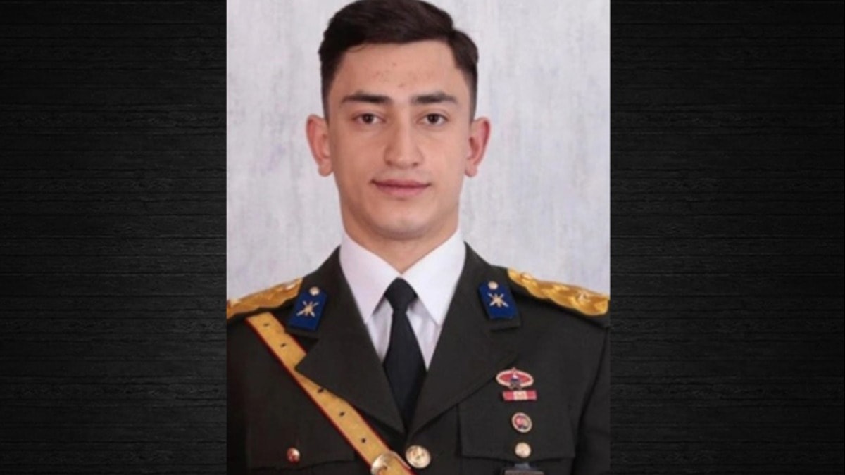 Atatürkçü teğmene bunu da yaptılar!
