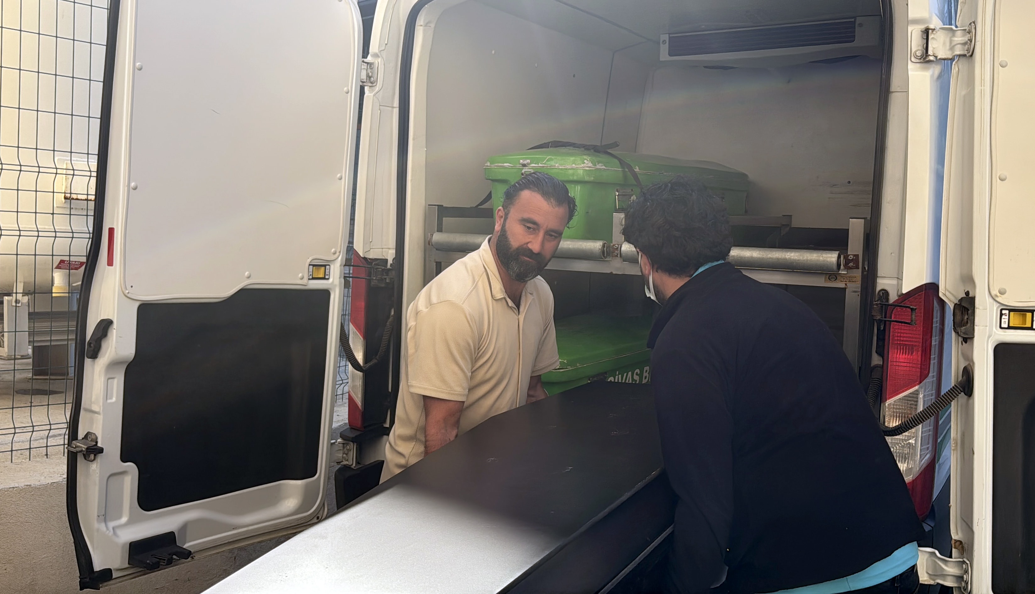 Bayram tatili sonu oldu! Kenenin ısırdığı kadın memleketinde can verdi