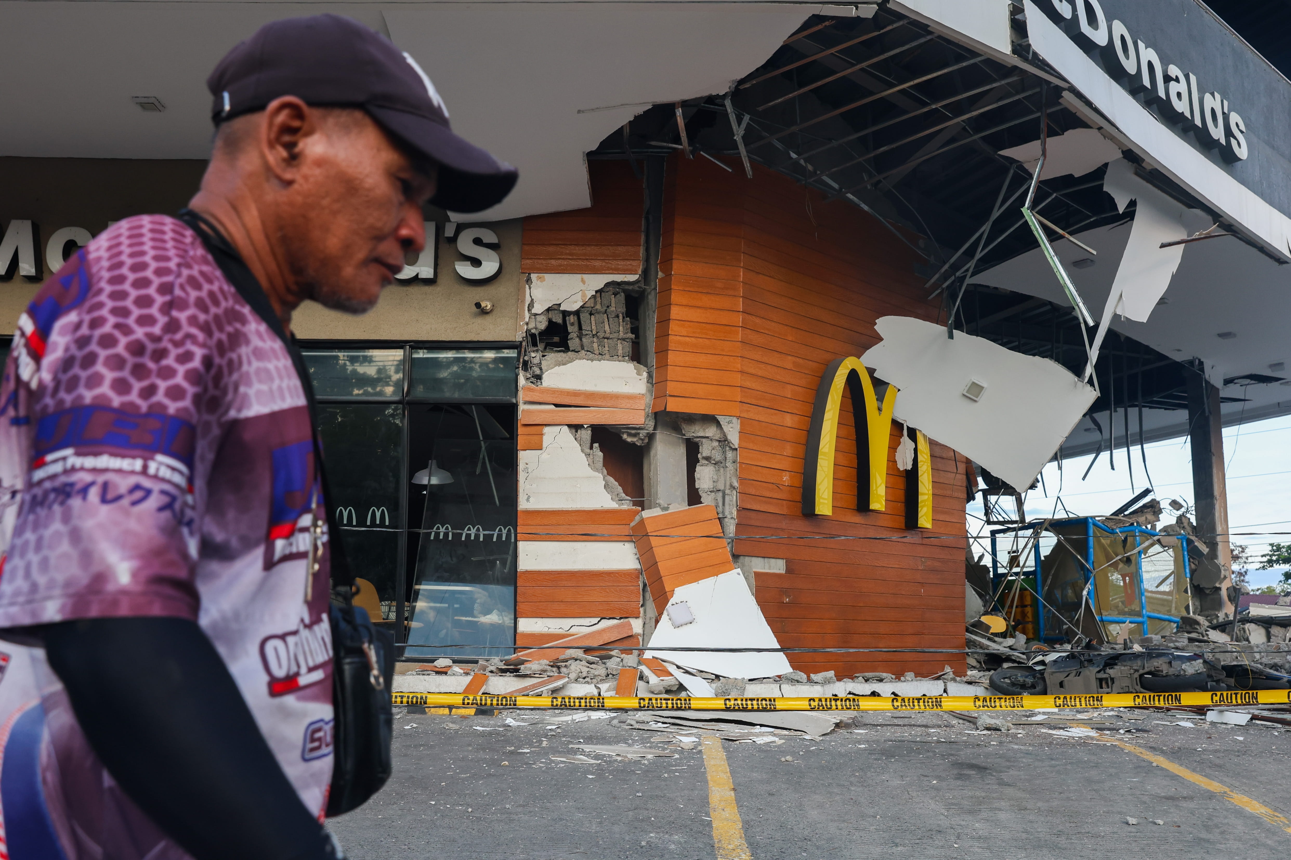 Filipinler'deki depremde can kaybı 32'ye yükseldi