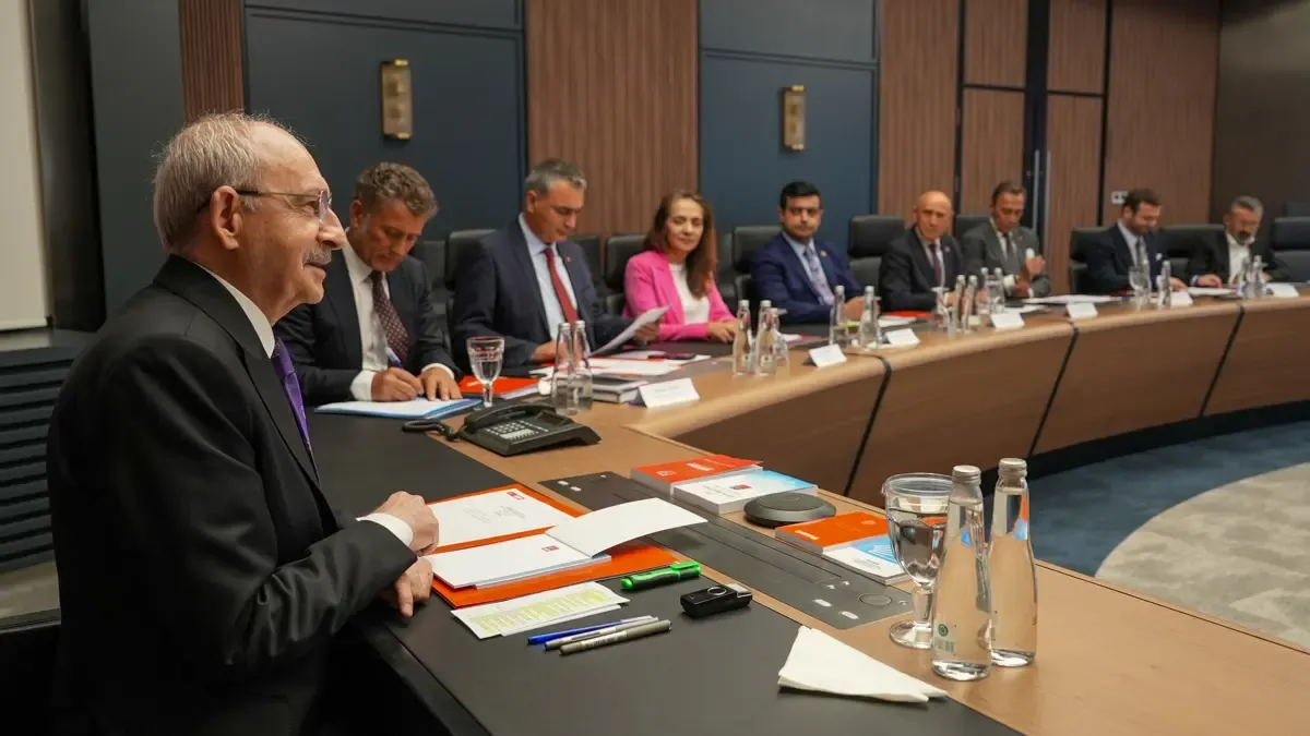 CHP'de kritik çarşamba: Görevden almalar ve atamalar olabilir