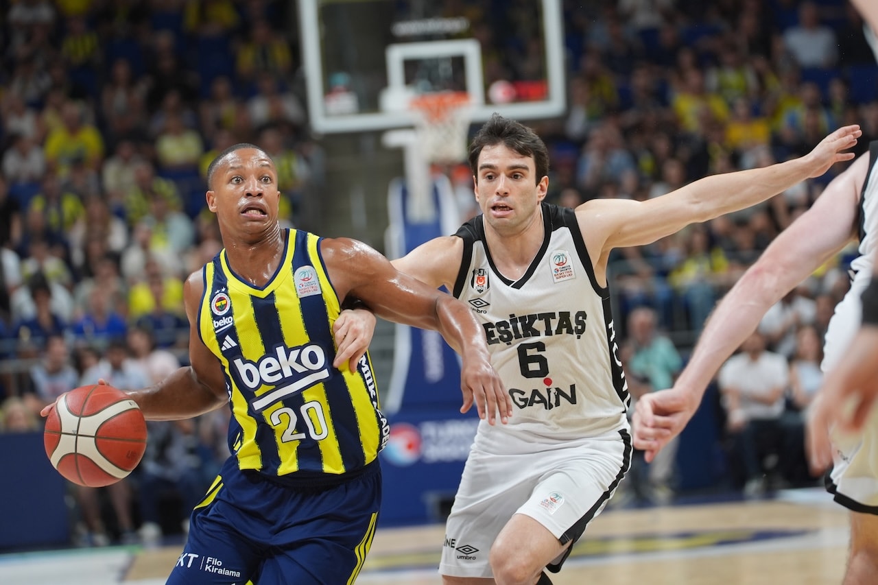 Fenerbahçe Beşiktaş'a fark attı seri eşitlendi