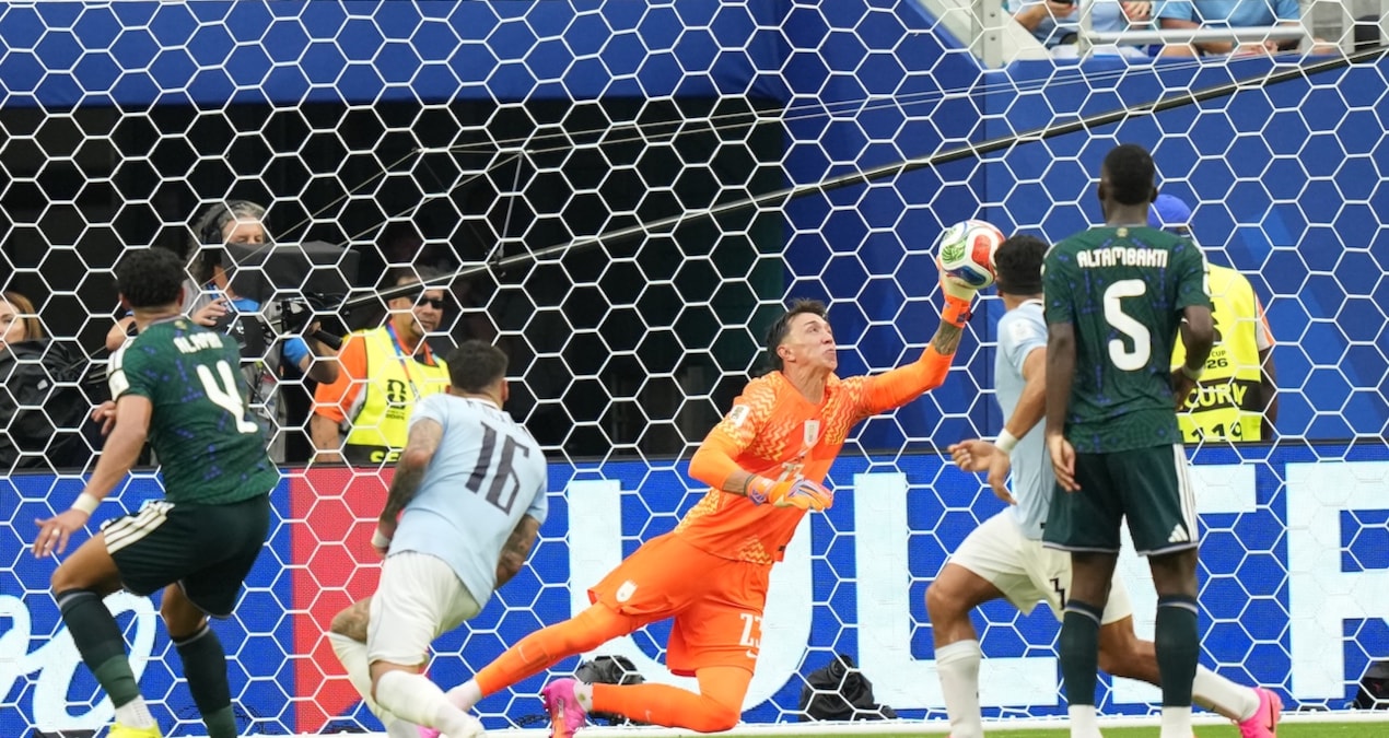 Dünya Kupası’nda Muslera’nın tarihi gecesi! Uruguay ve Suudi Arabistan yenişemedi
