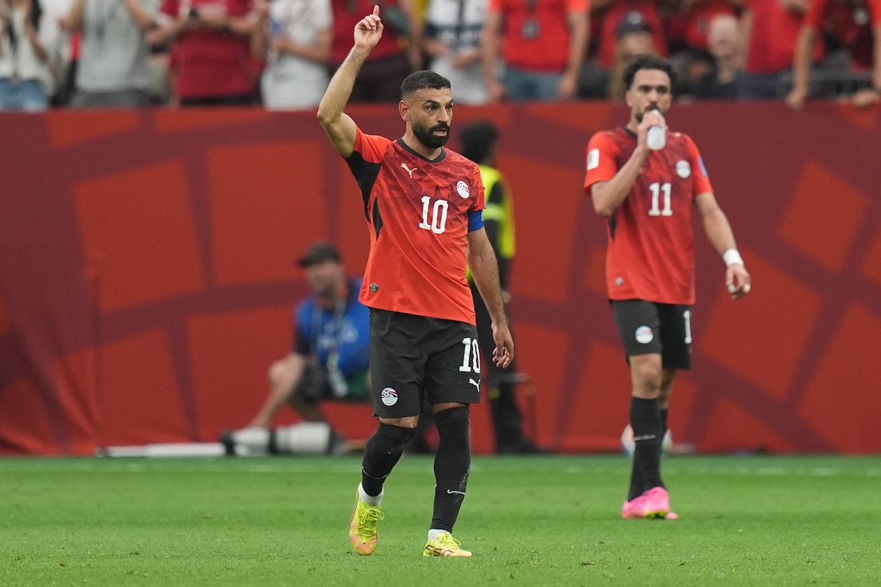 Salah ikinci yarı yıldızlaştı, Mısır liderliğe oturdu