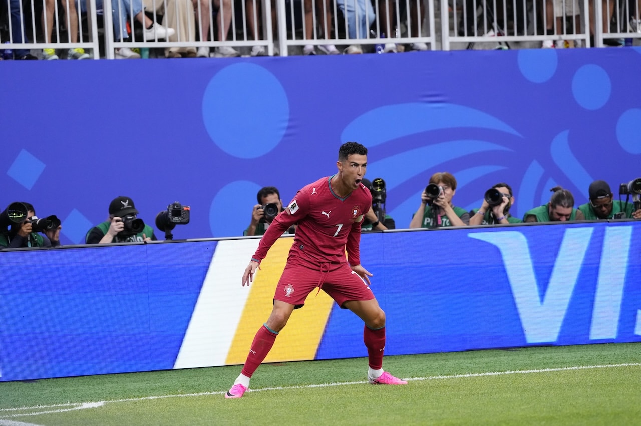 Ronaldo tarihe geçti, Portekiz gol şov yaptı