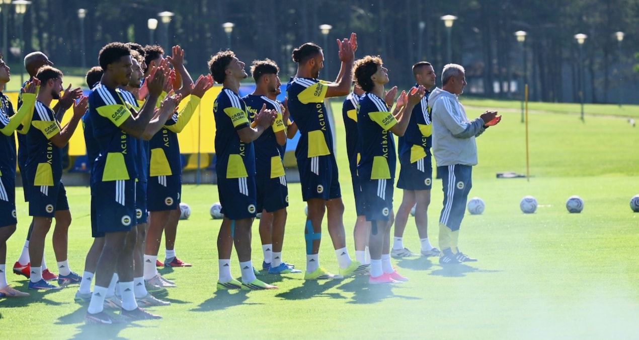Fenerbahçe'de coşkulu antrenman