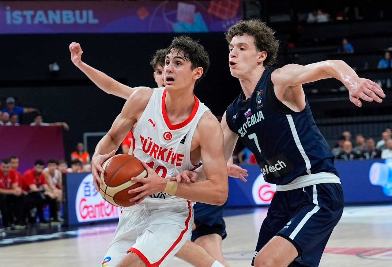 U17 Erkek Basketbol Milli Takımımız Slovenya'yı yendi