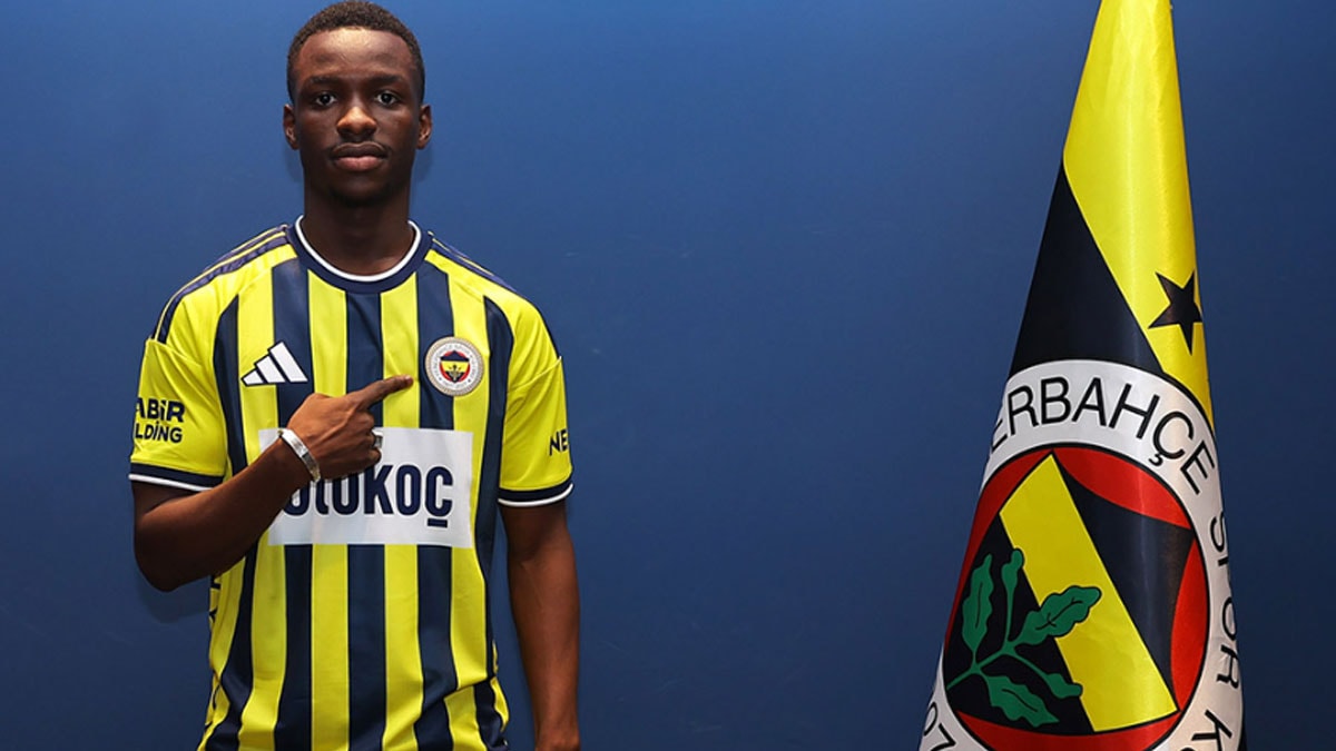 Fenerbahçe ikinci transferini resmen duyurdu