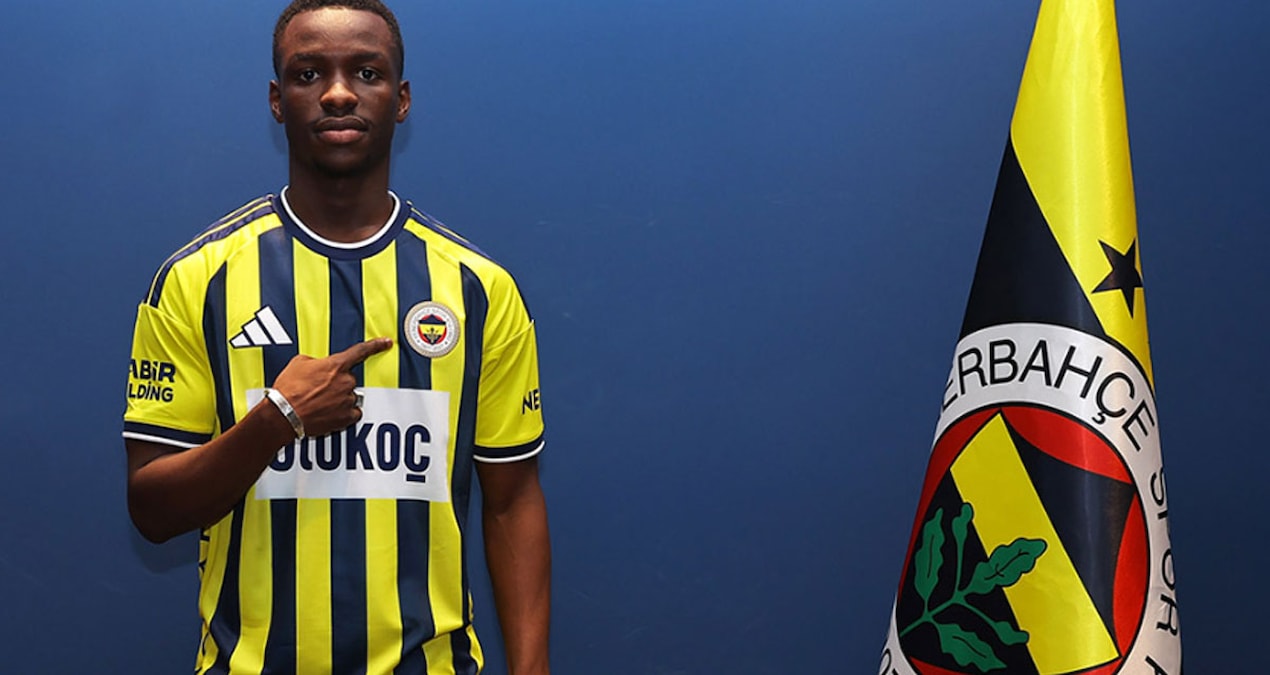 Fenerbahçe ikinci transferini resmen duyurdu
