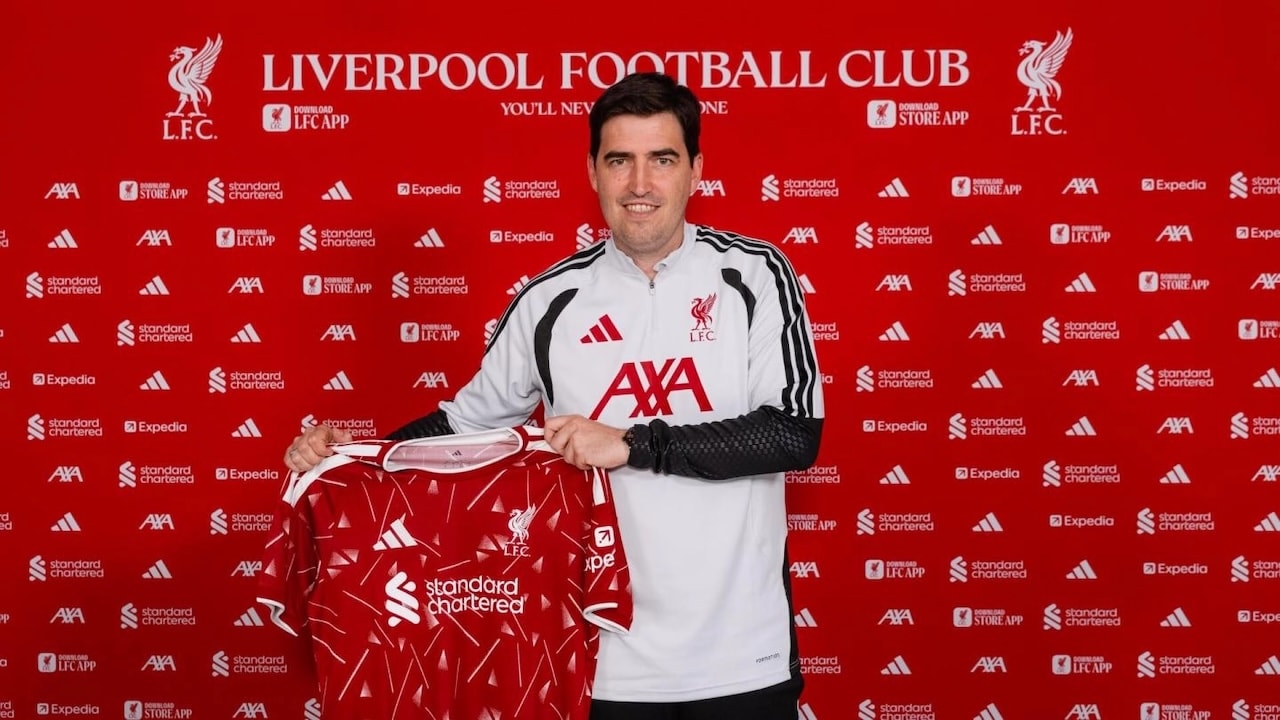 Liverpool’da Iraola dönemi resmen başladı
