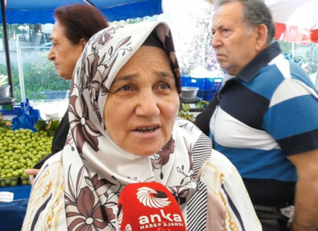 Pahalılık, gelir adaletsizliği sağlıklı beslenmeyi olanaksız hale getiriyorDerinleşen ekonomik kriz, pahalılık ve gelir adaletsizliği sağlıklı beslenme konusunda da vatandaşları kaygılandırıyor. Çeliktepe ve Maltepe'de ANKA'ya konuşan vatandaşlar sorunlarını dile getirdi.