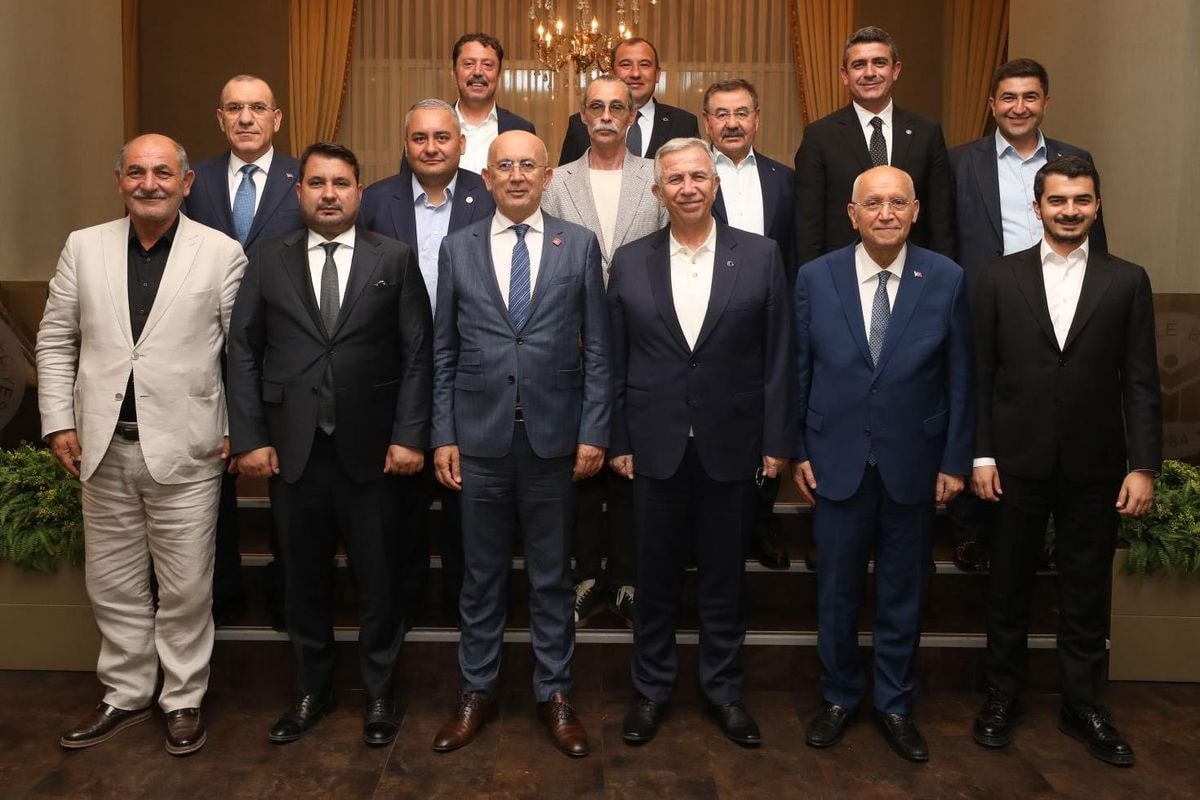 CHP'li 4 belediye başkanı ‘AKP'ye geçecek’ iddiası: İlk yalanlama geldi