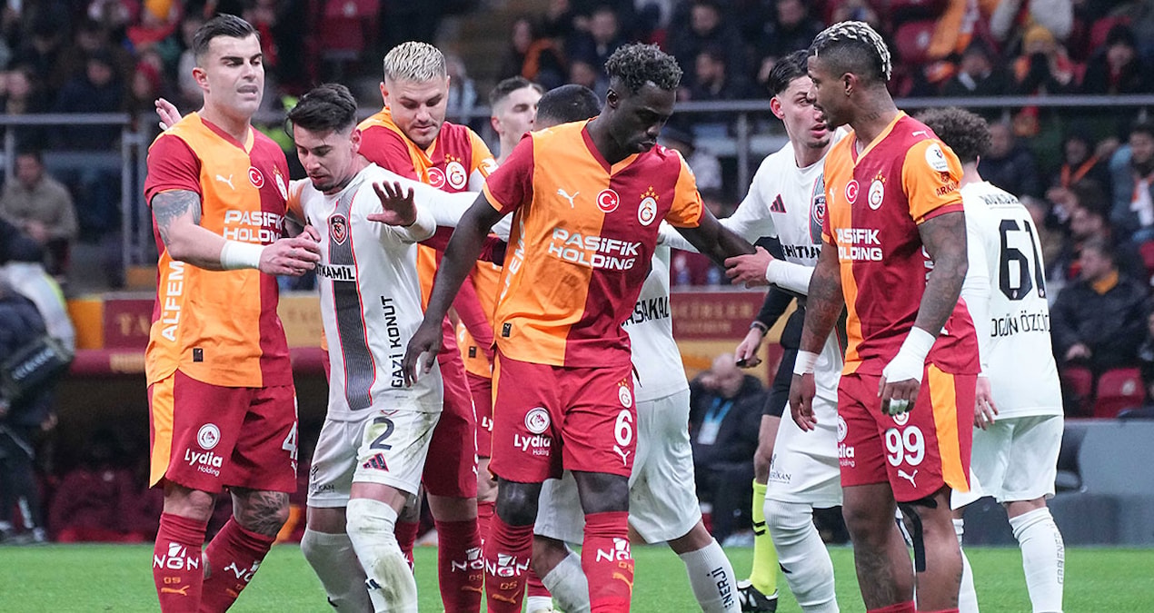 Galatasaray'da çifte ayrılık kapıda
