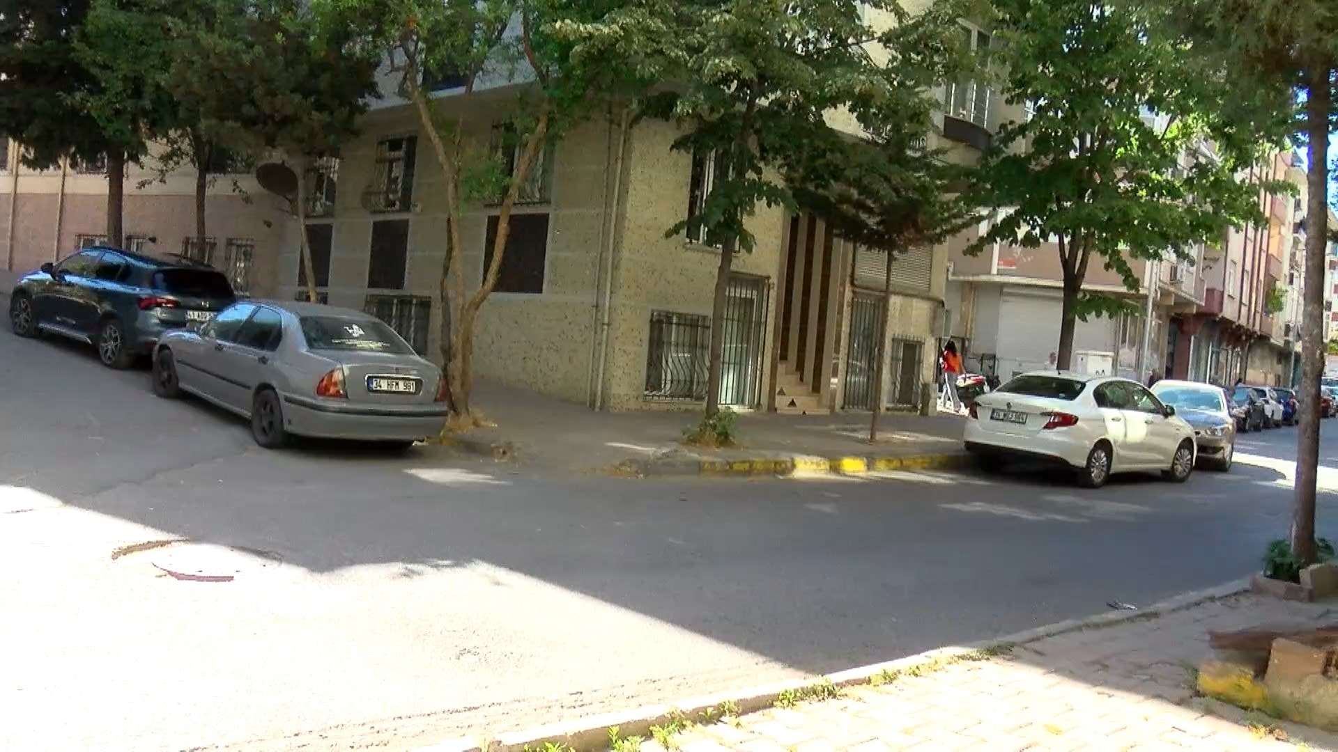 Bağcılar'da filmleri aratmayan soygun! 2 milyon lirayı çaldılar